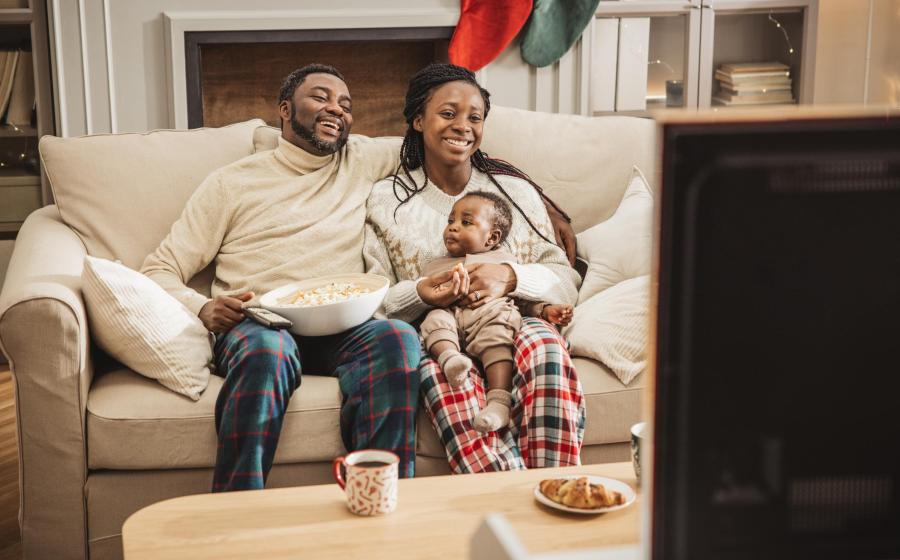 Cozy and Connected – How to Make the Most of Satellite Internet for Home Entertainment this Season