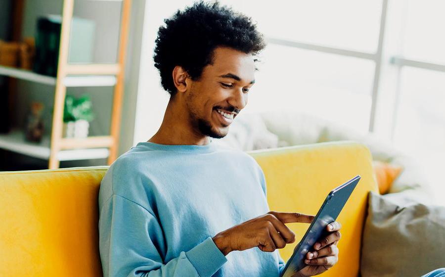 Your Guide to Safe, Confident Shopping Online Your Guide to Safe, Confident Shopping Online