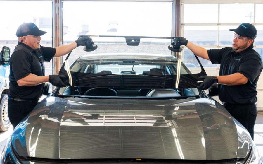 Selecting the Right Auto Glass Shop for Your Repairs: Why Expertise Matters